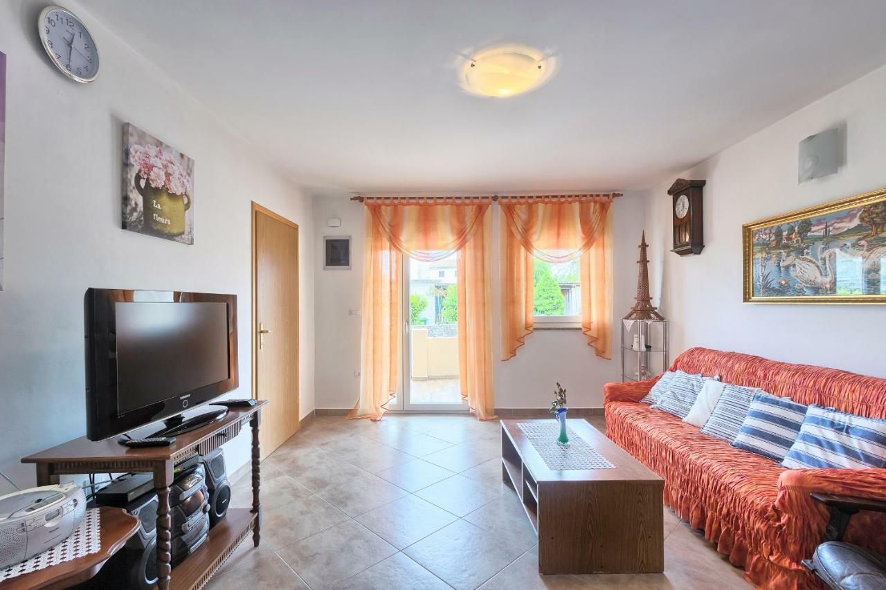 Haus Glavani Barban Екстериор снимка
