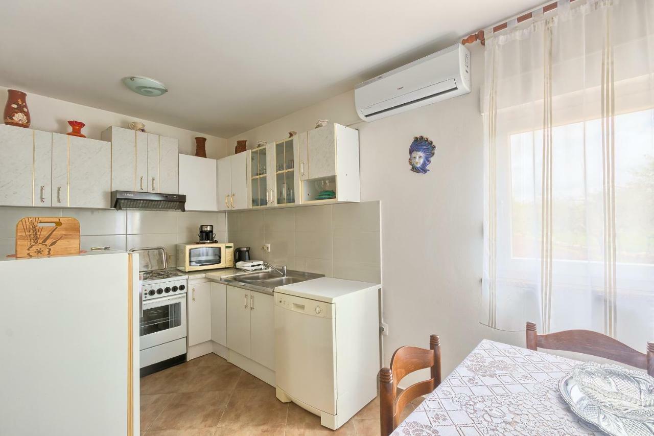 Haus Glavani Barban Екстериор снимка