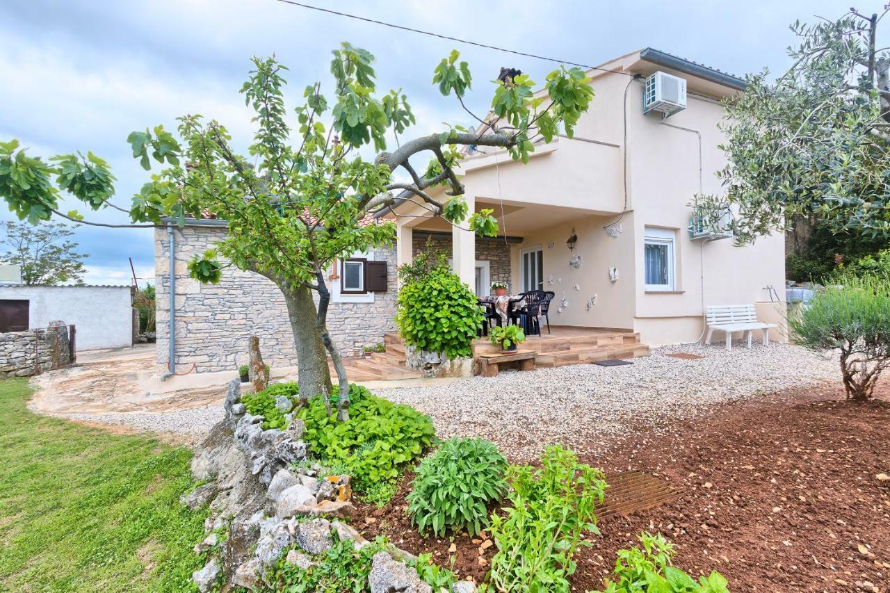 Haus Glavani Barban Екстериор снимка