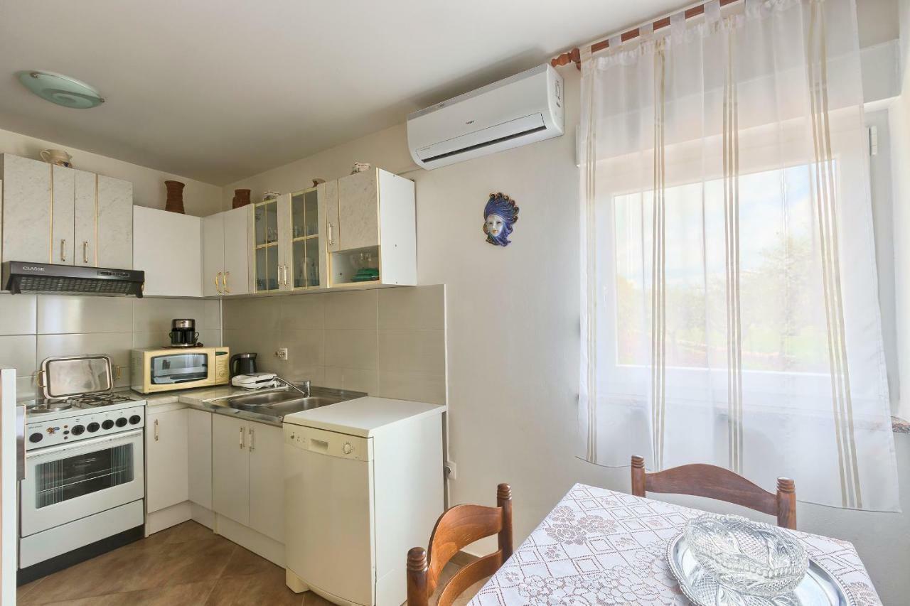 Haus Glavani Barban Екстериор снимка